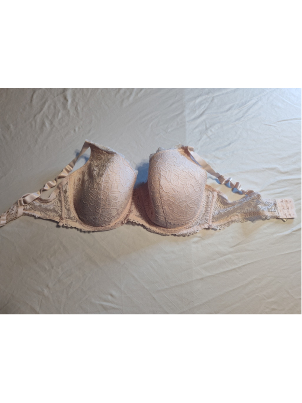 Women's Dreamwear Lace Bra Size 42DD Beige